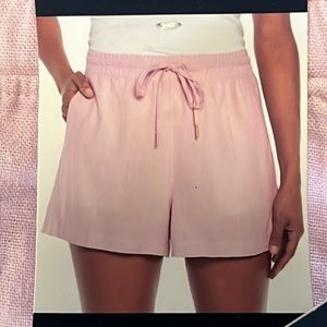 Ladies winsome orchid GAP shorts